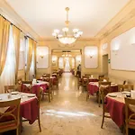Rosa Отель Рим