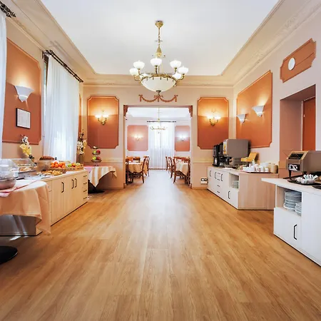 Hotel Rosa 3*