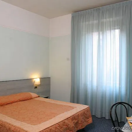 Rosa Hotel 3*